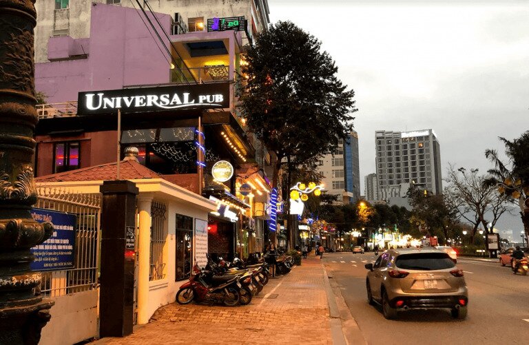 UniversalPub_DaNang_Vietnam