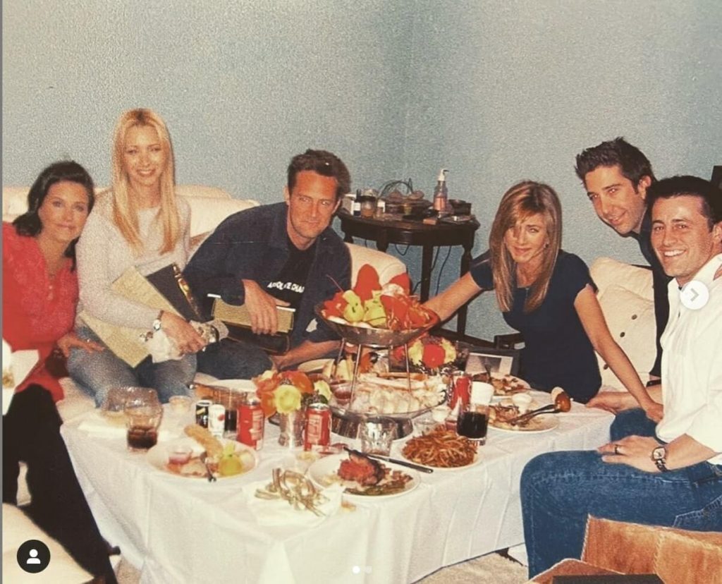 Friends cast dinner in 1994