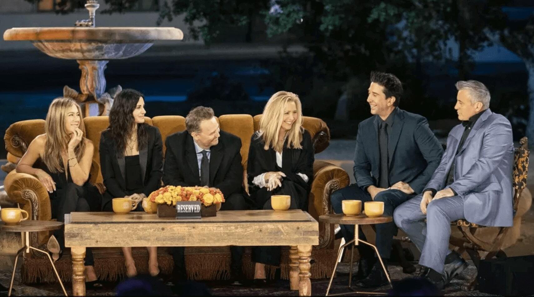 Friends reunion cast photo