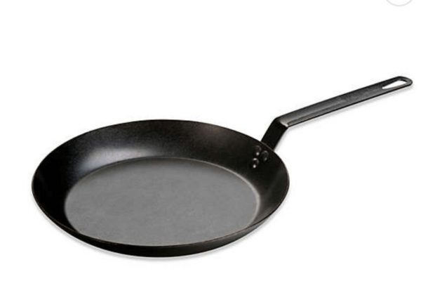 Lodge cast iron skillet